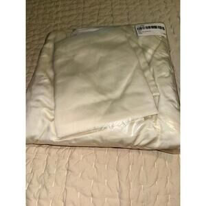 Quince King Bamboo Fitted Sheet Set. New. Color cream. 3 pieces.